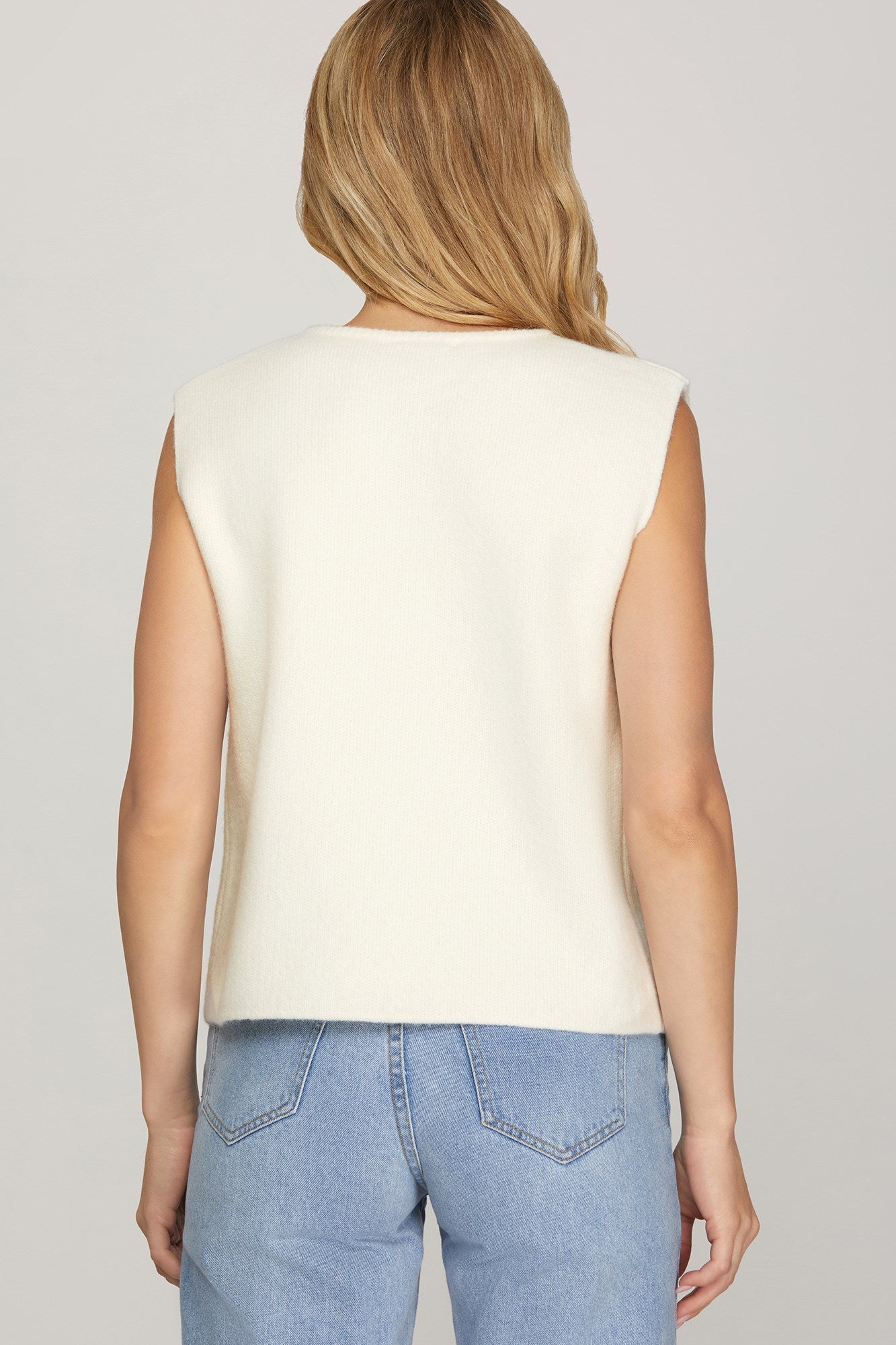 🤍 Cozy Chic Button-Front Sweater Vest