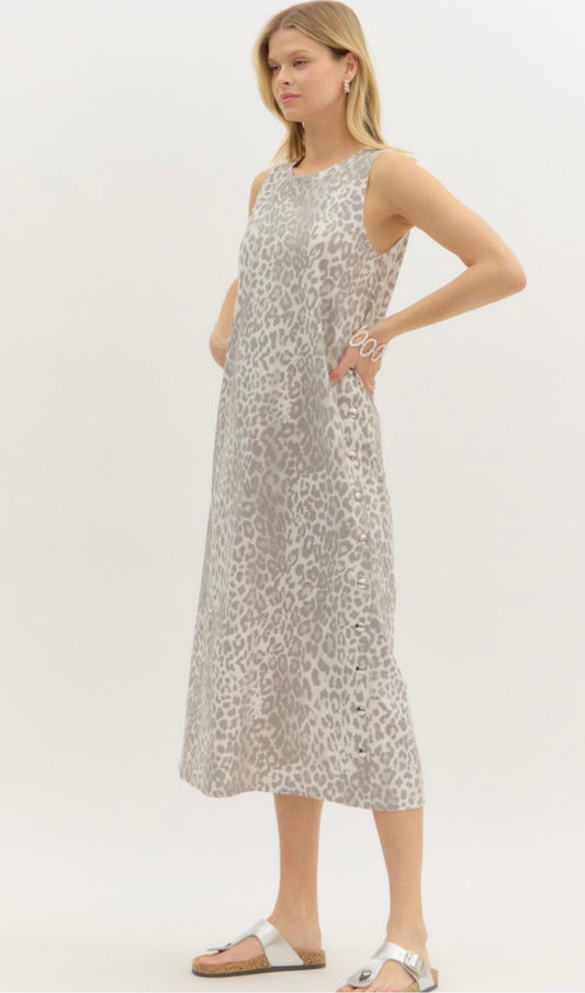 Sleeveless pullover midi dress