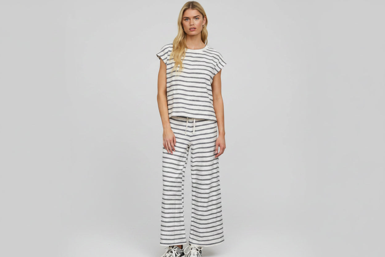 The Coastal Ease Lounge Set Top